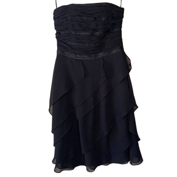White House Black Market Women's Black Strapless Flutter Dress - Size 2 - Picture 2 of 7